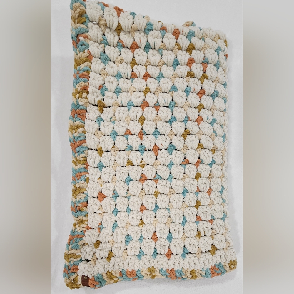 Handmade Chunky Crochet Multicolor Baby/ Throw Blanket 49 X 45 Great For Gifts - Picture 2 of 8